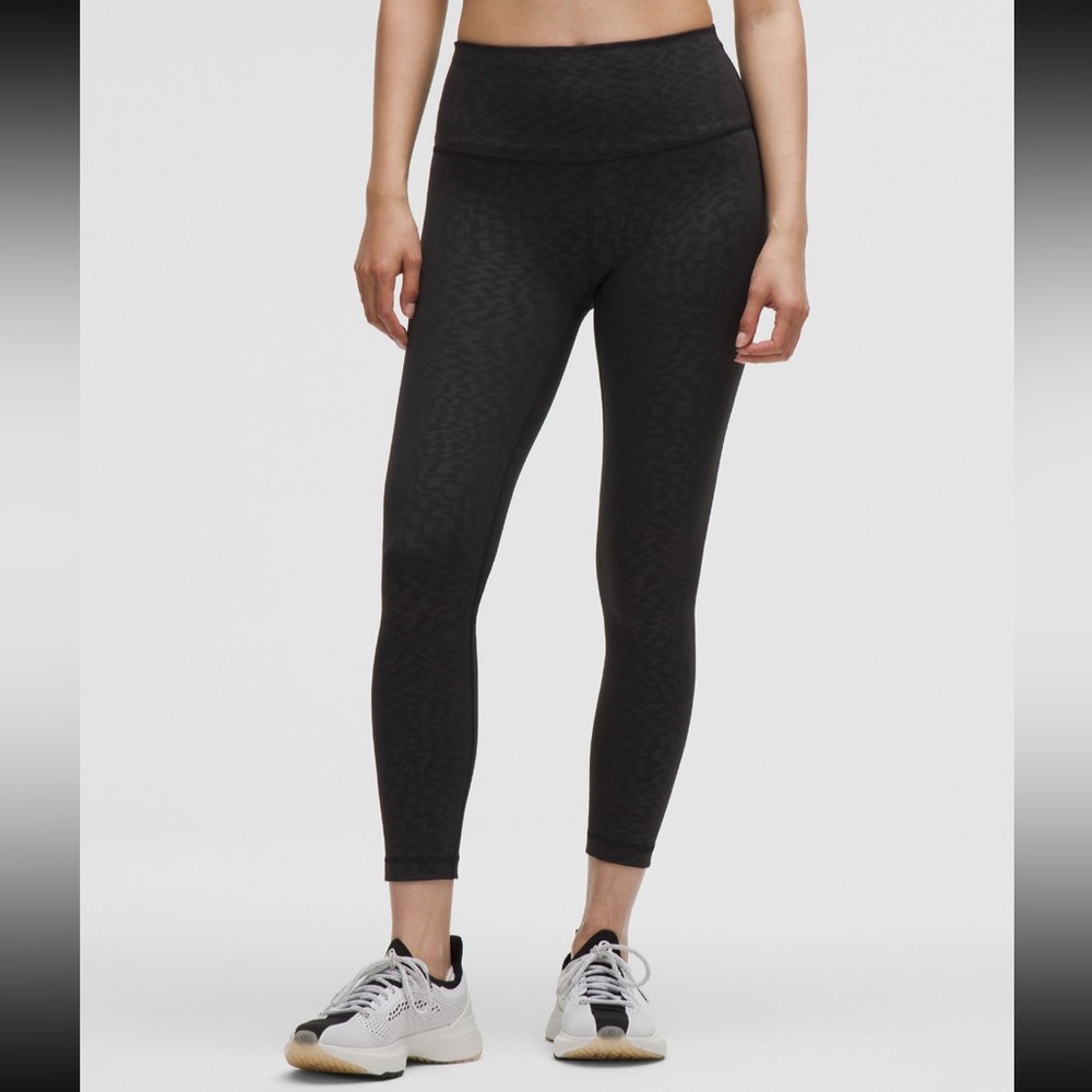 Lululemon Wundertrain black leggings. Worn once.